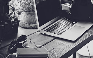 某带货爆单大佬用的剧情长视频带货搬运玩法，需要配合收费软件操作